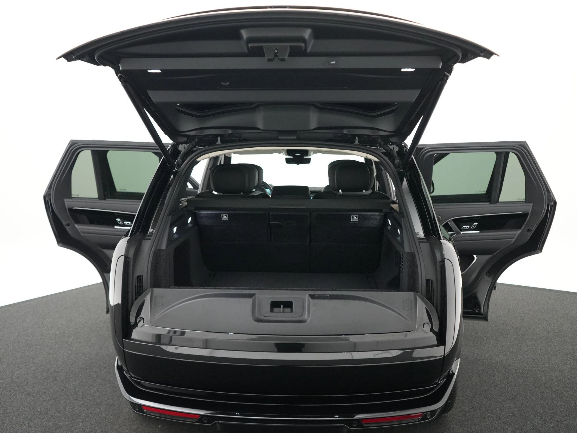 Land Rover-Range Rover-image-57
