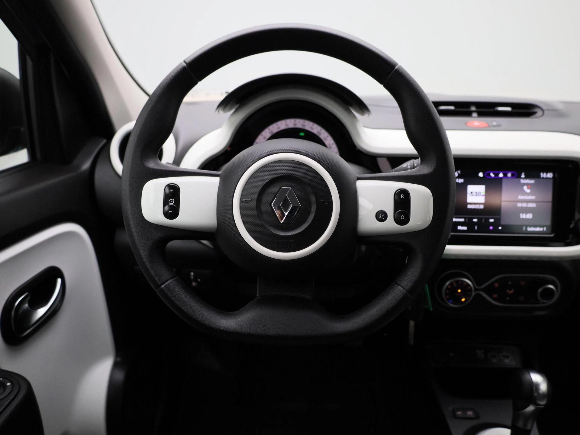 Renault-Twingo-image-9