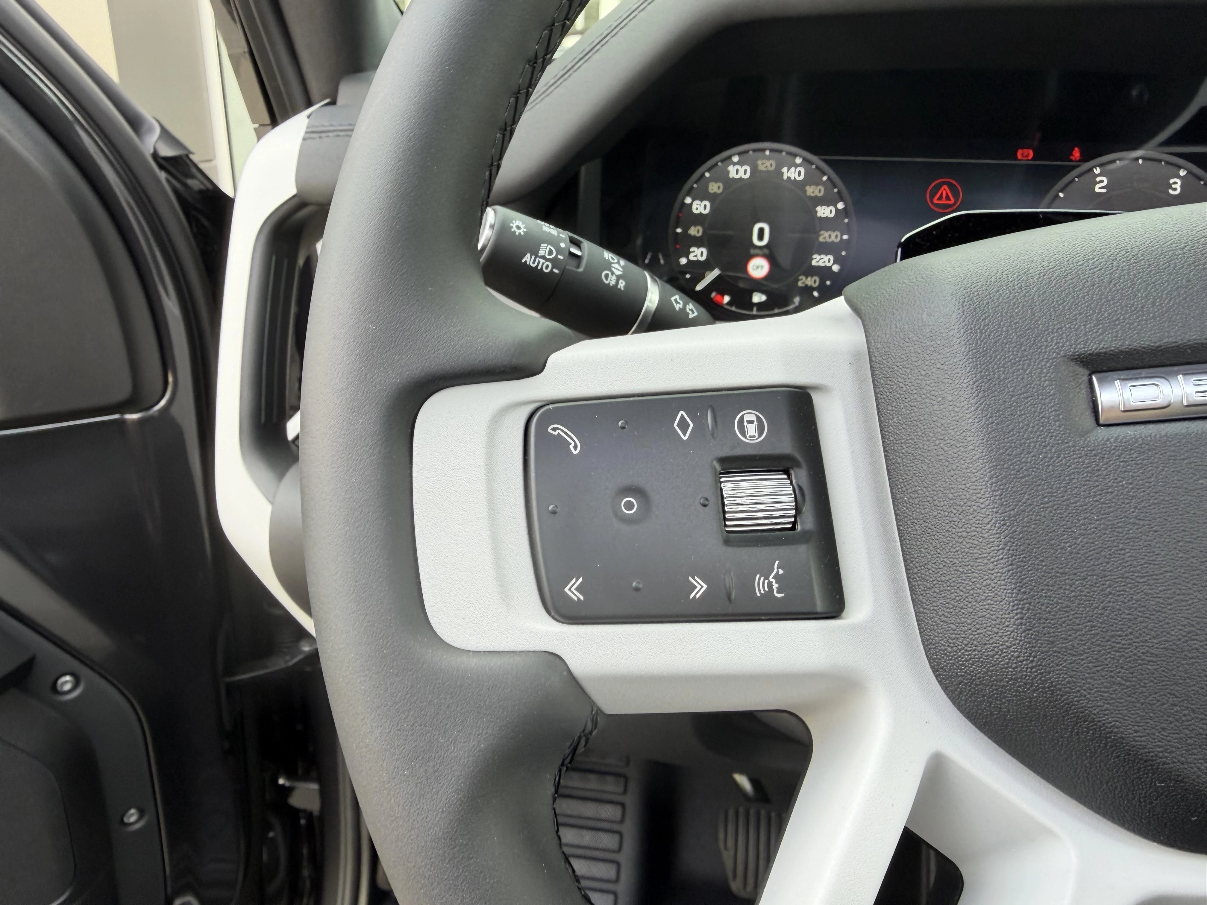 Land Rover-Defender-image-14