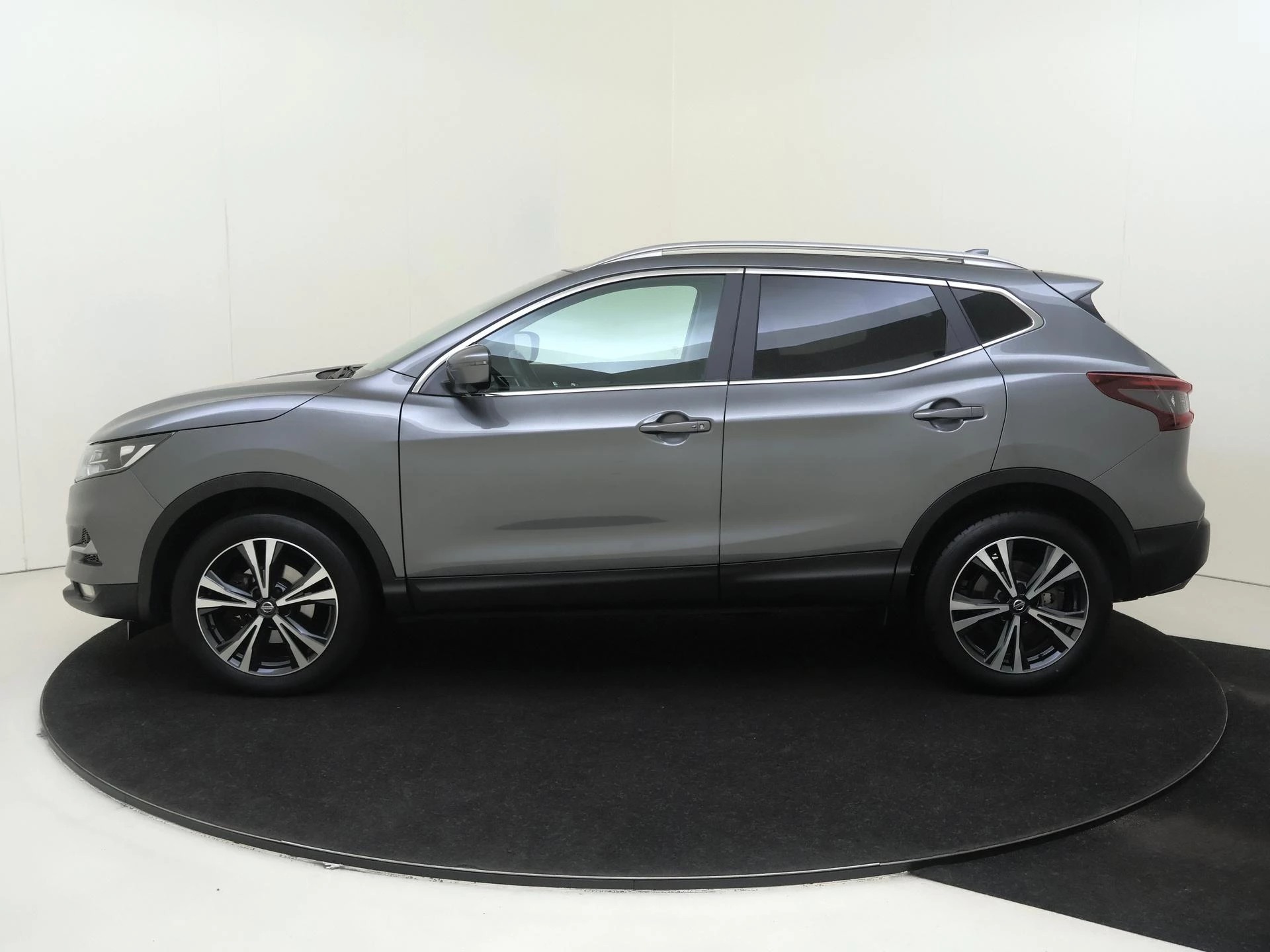 Nissan QASHQAI 1.3 DIG-T Design Edition