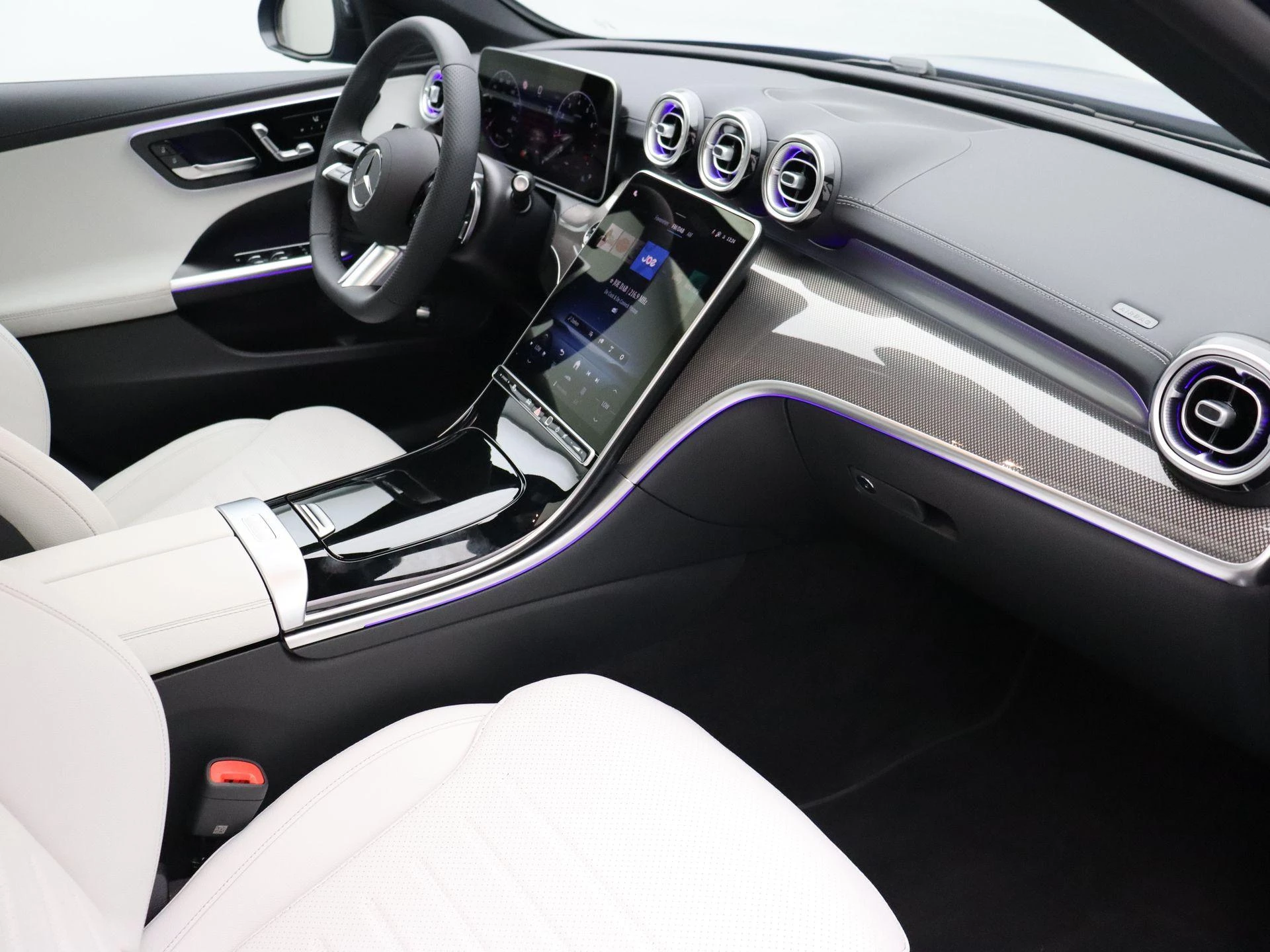 Mercedes-Benz-C-Klasse-image-23