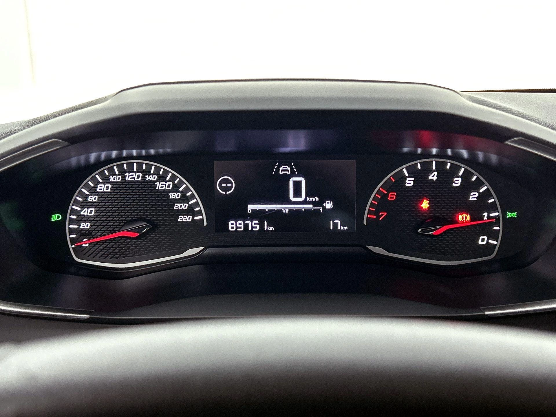 Peugeot-208-image-11