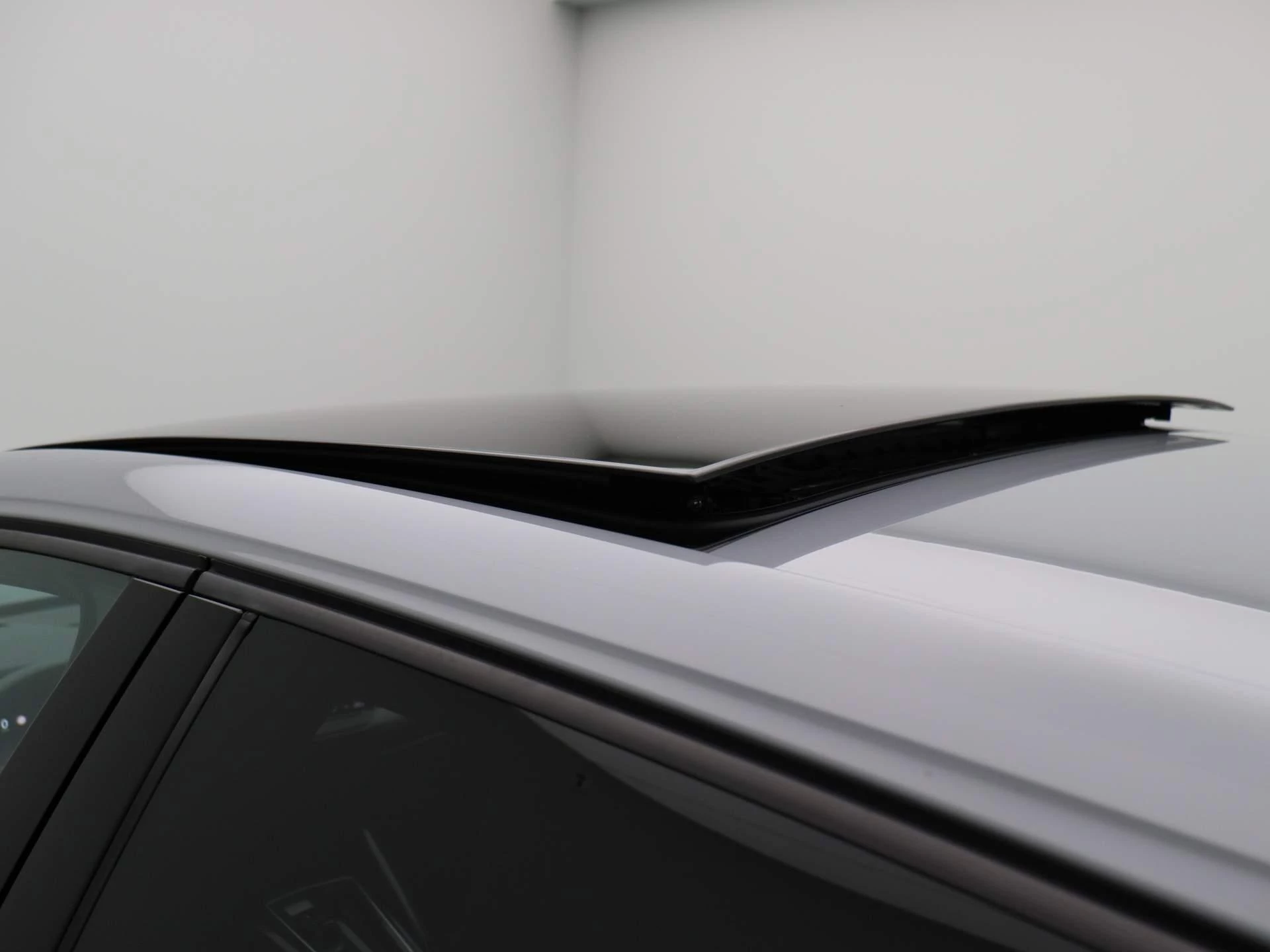 Volkswagen-Golf-image-47