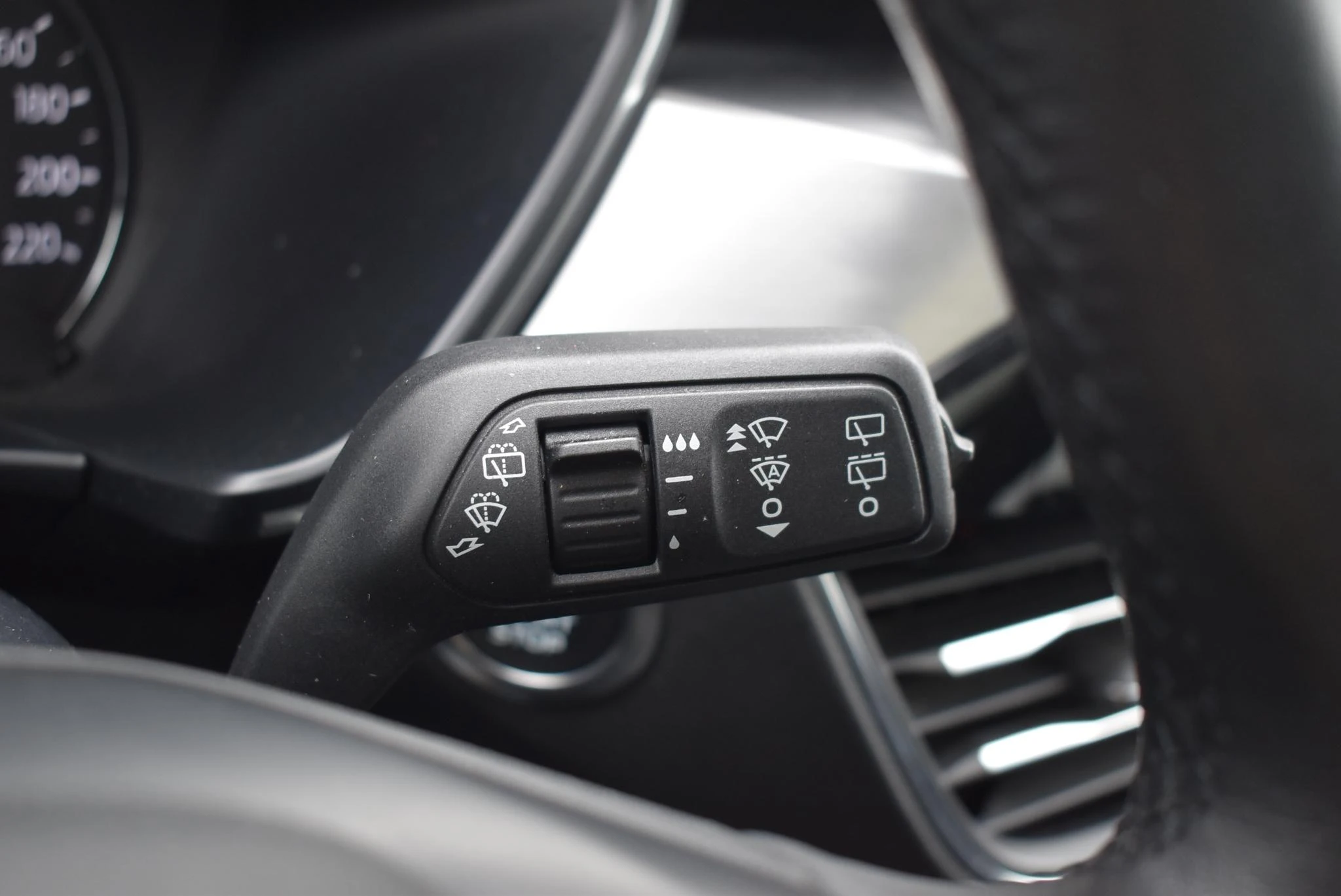 Ford-Kuga-image-23
