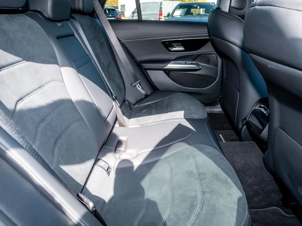 Mercedes-Benz-E-Klasse 220 d-image-12