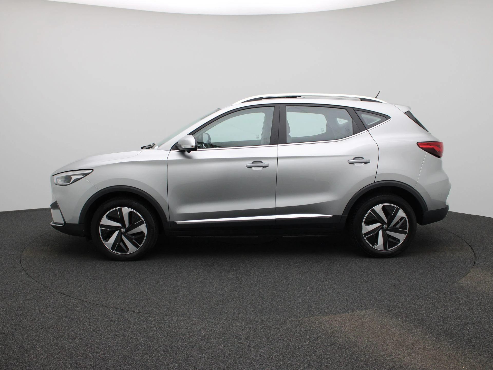 MG-ZS EV-image-3