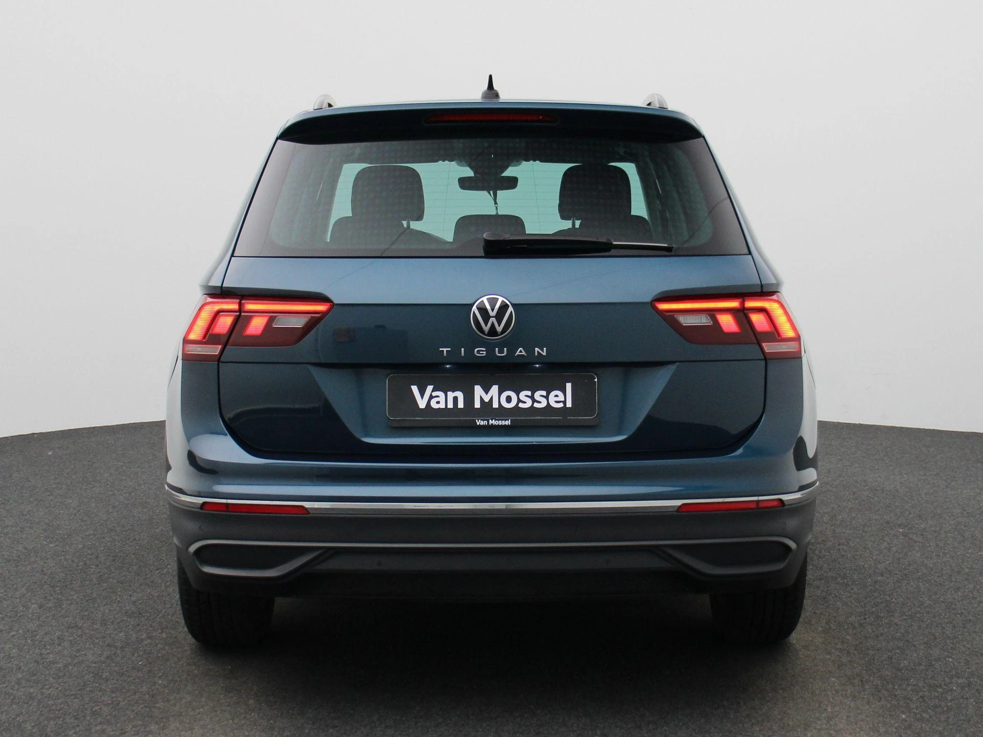 Volkswagen-Tiguan-image-5