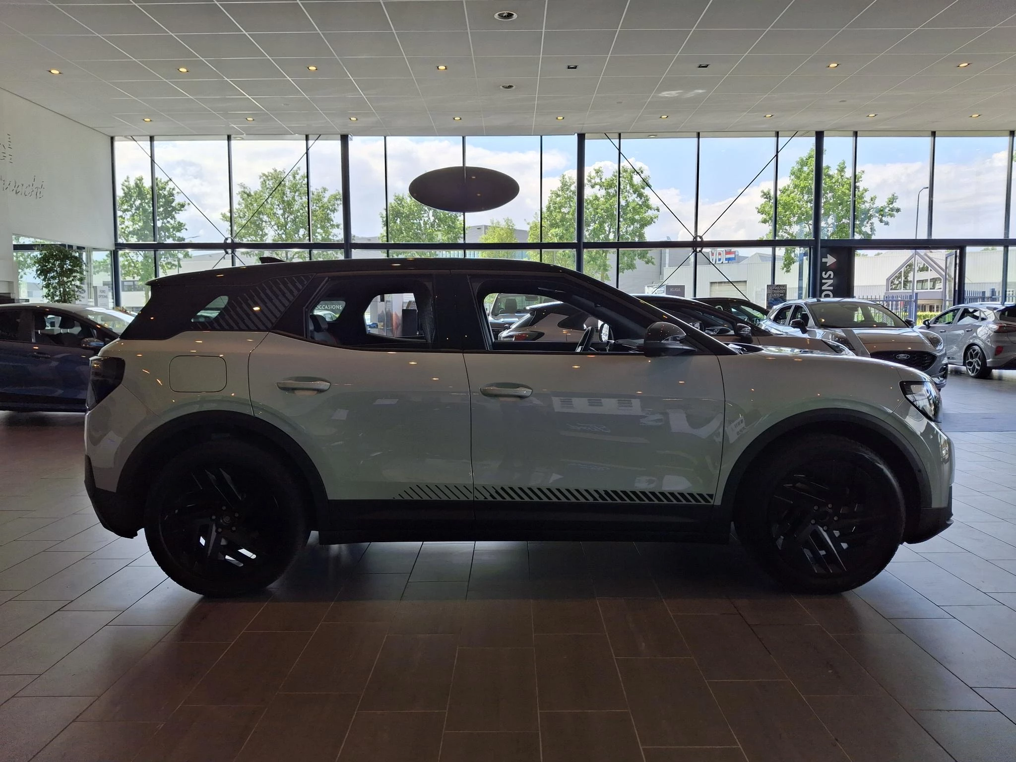 Ford-Explorer EV-image-7