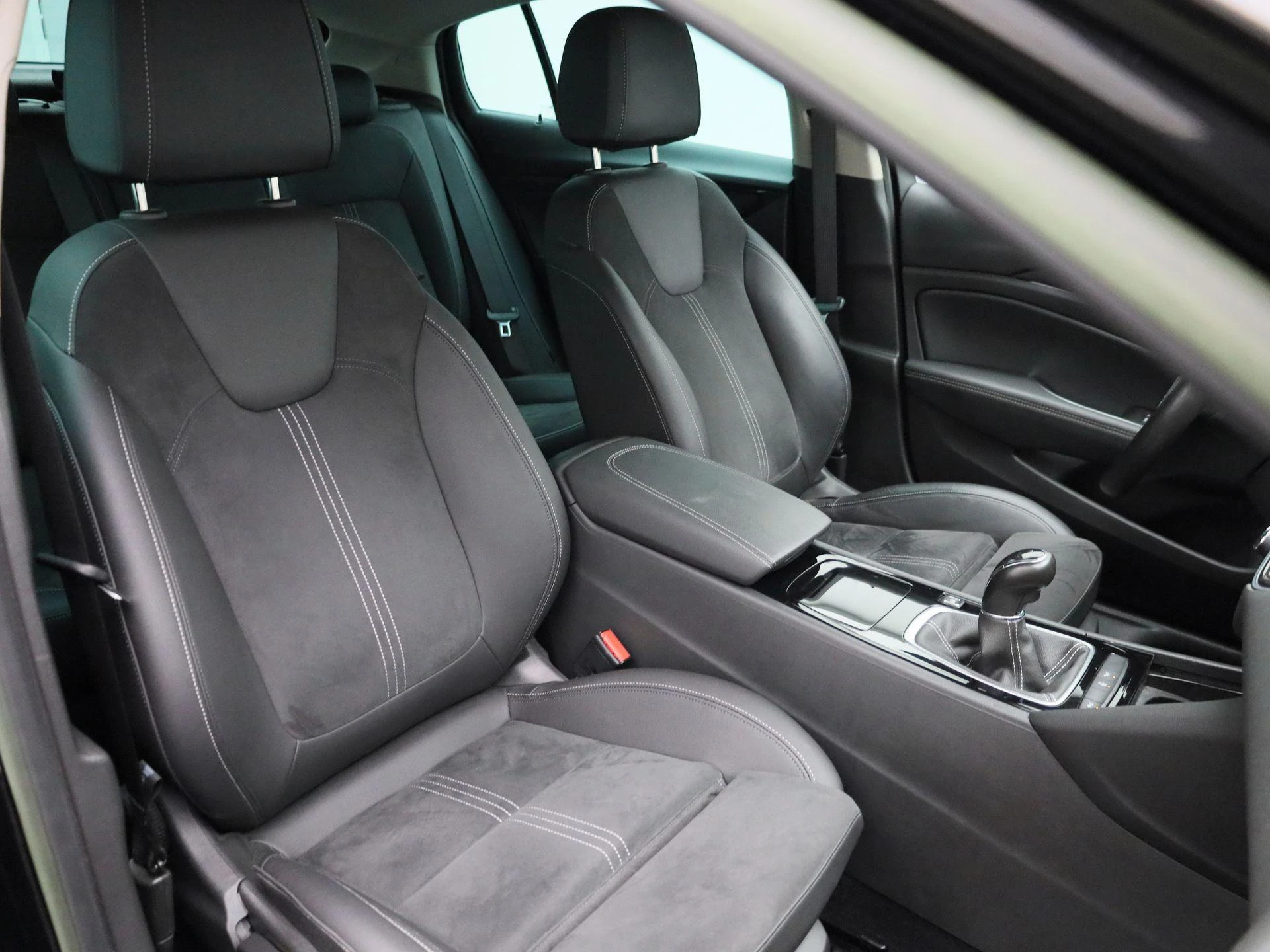 Opel-Insignia-image-32