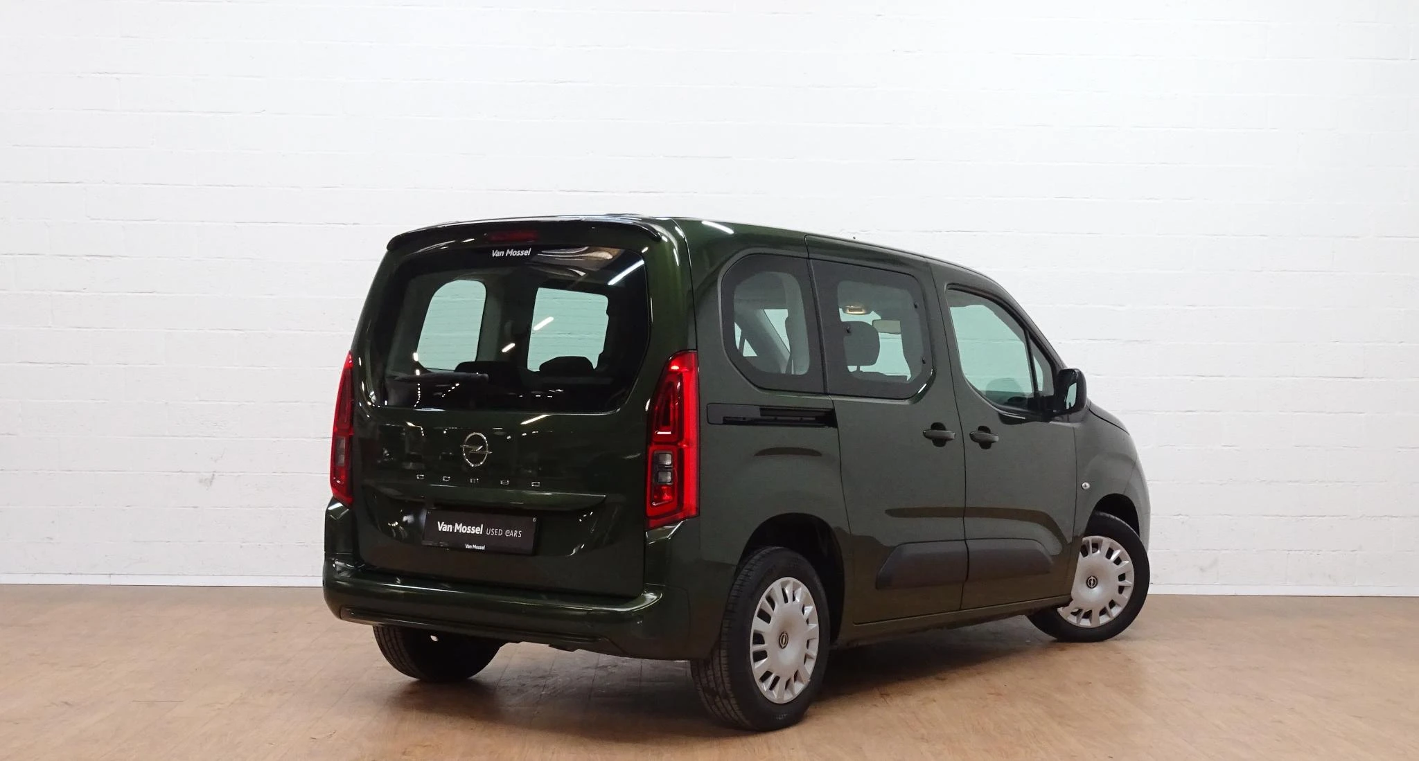 Opel-Combo Life-image-2