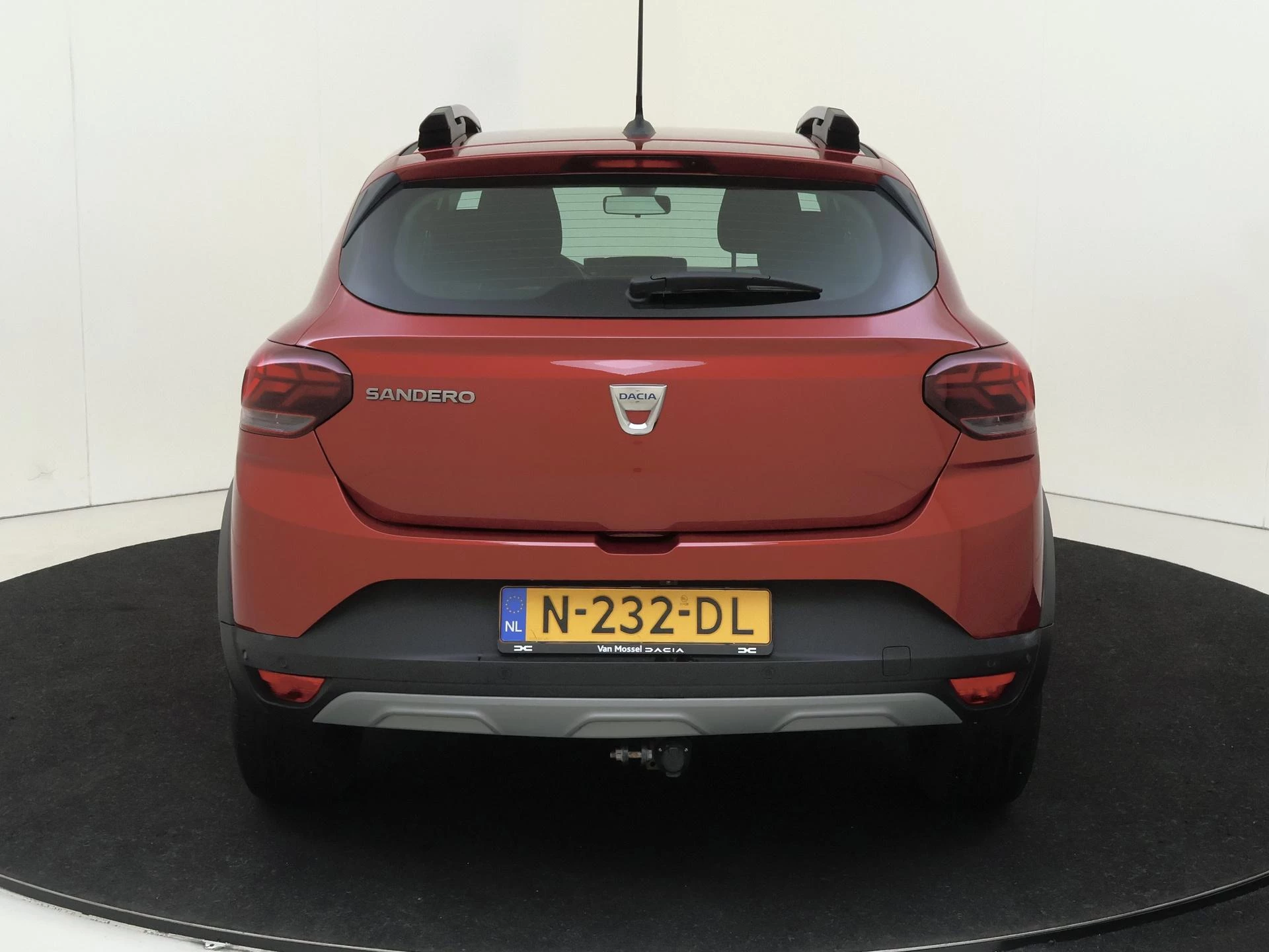 Dacia-Sandero Stepway-image-6