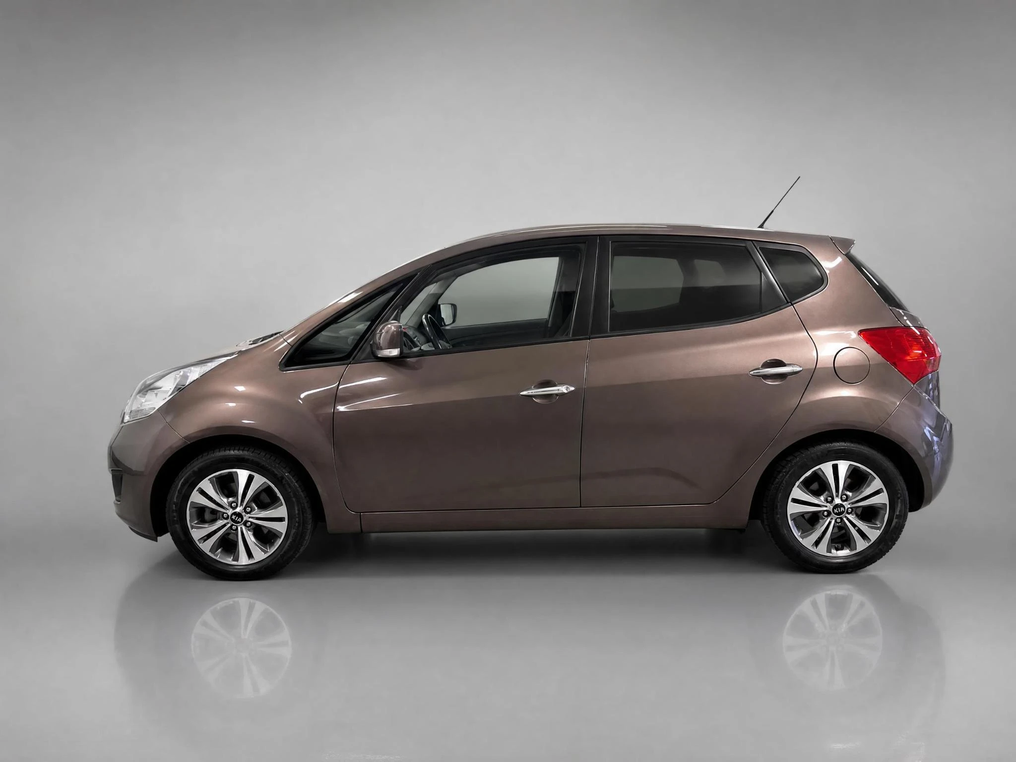 Kia-Venga-image-2