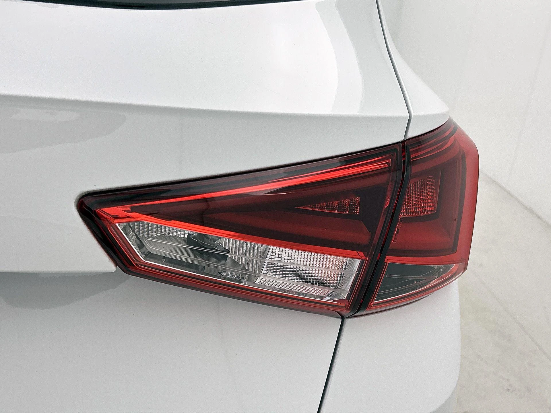 SEAT-Arona-image-13