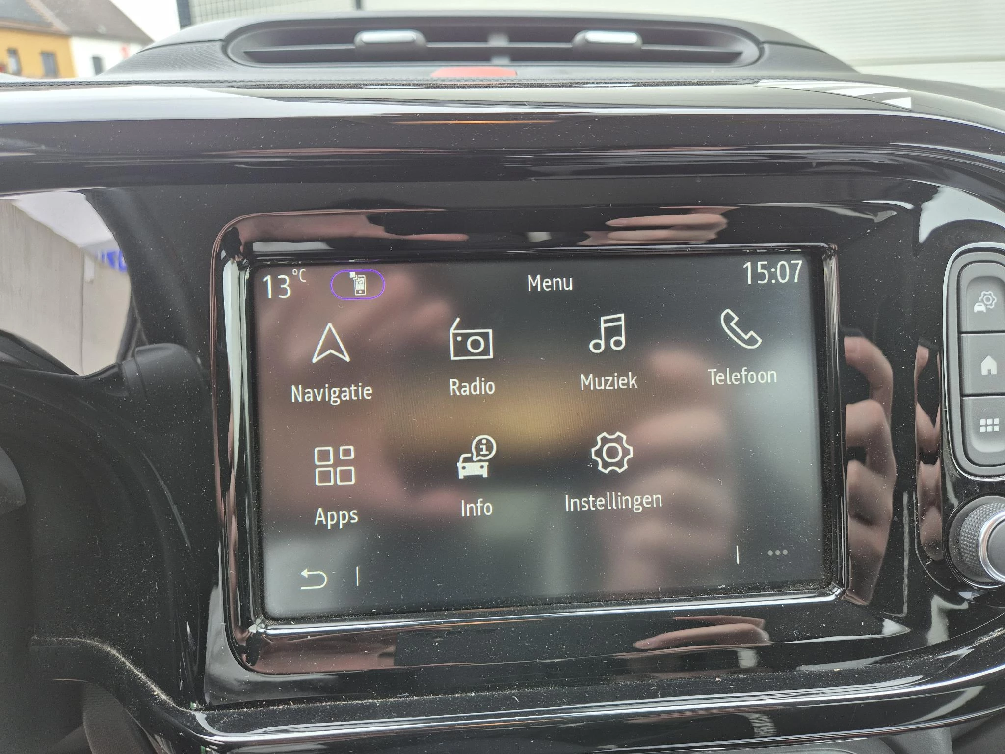 Renault-Twingo-image-13