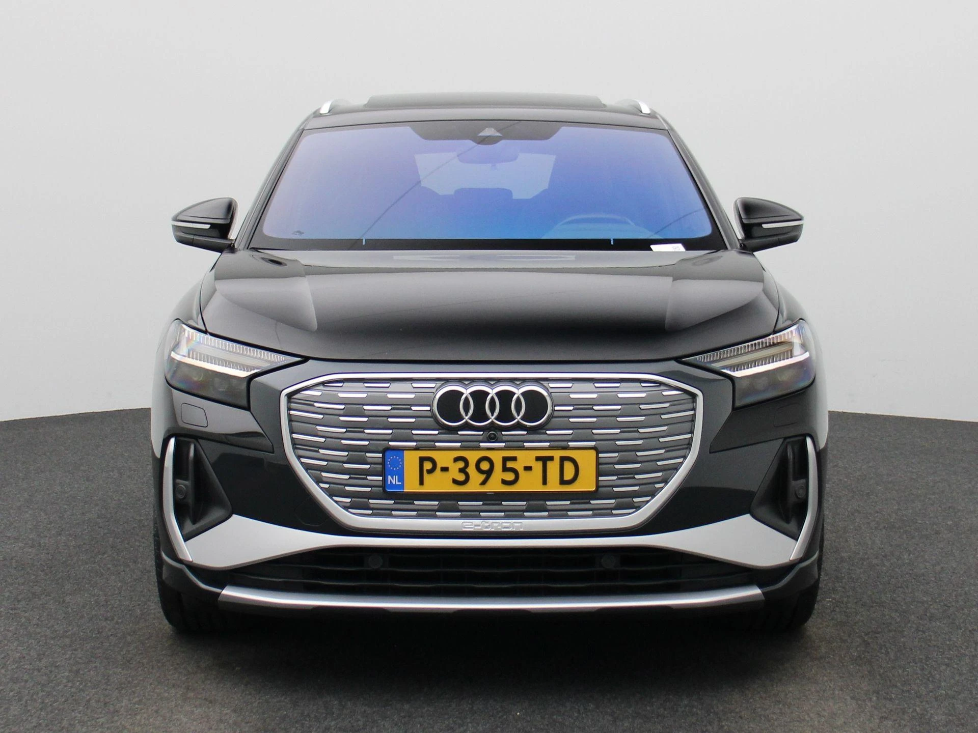 Audi-Q4 e-tron-image-2