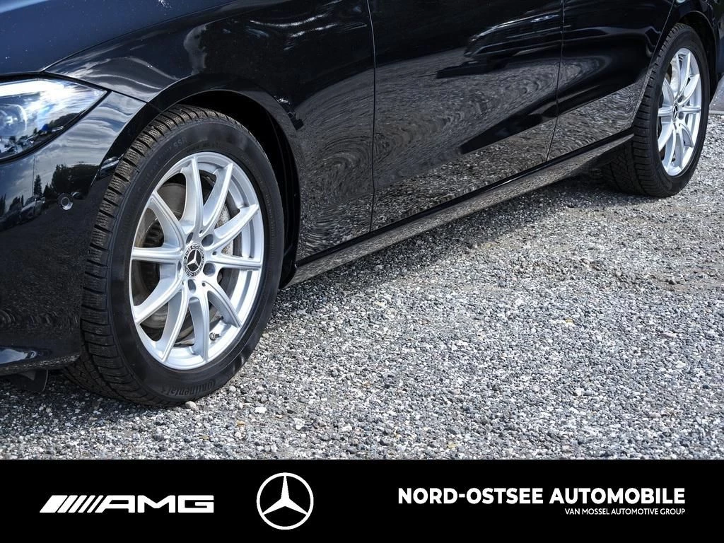 Mercedes-Benz C-Klasse 220 d T AVANTGARDE KAM PANO HUD DISTRO SITZHZG AVANTGARDE
