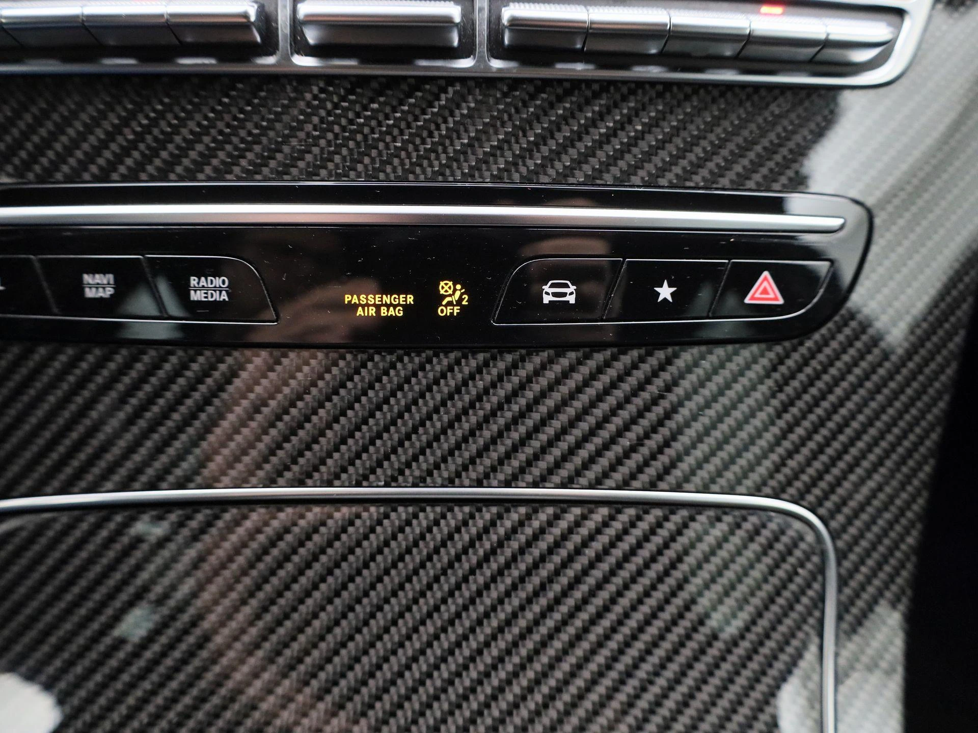 Mercedes-Benz-GLC-image-23