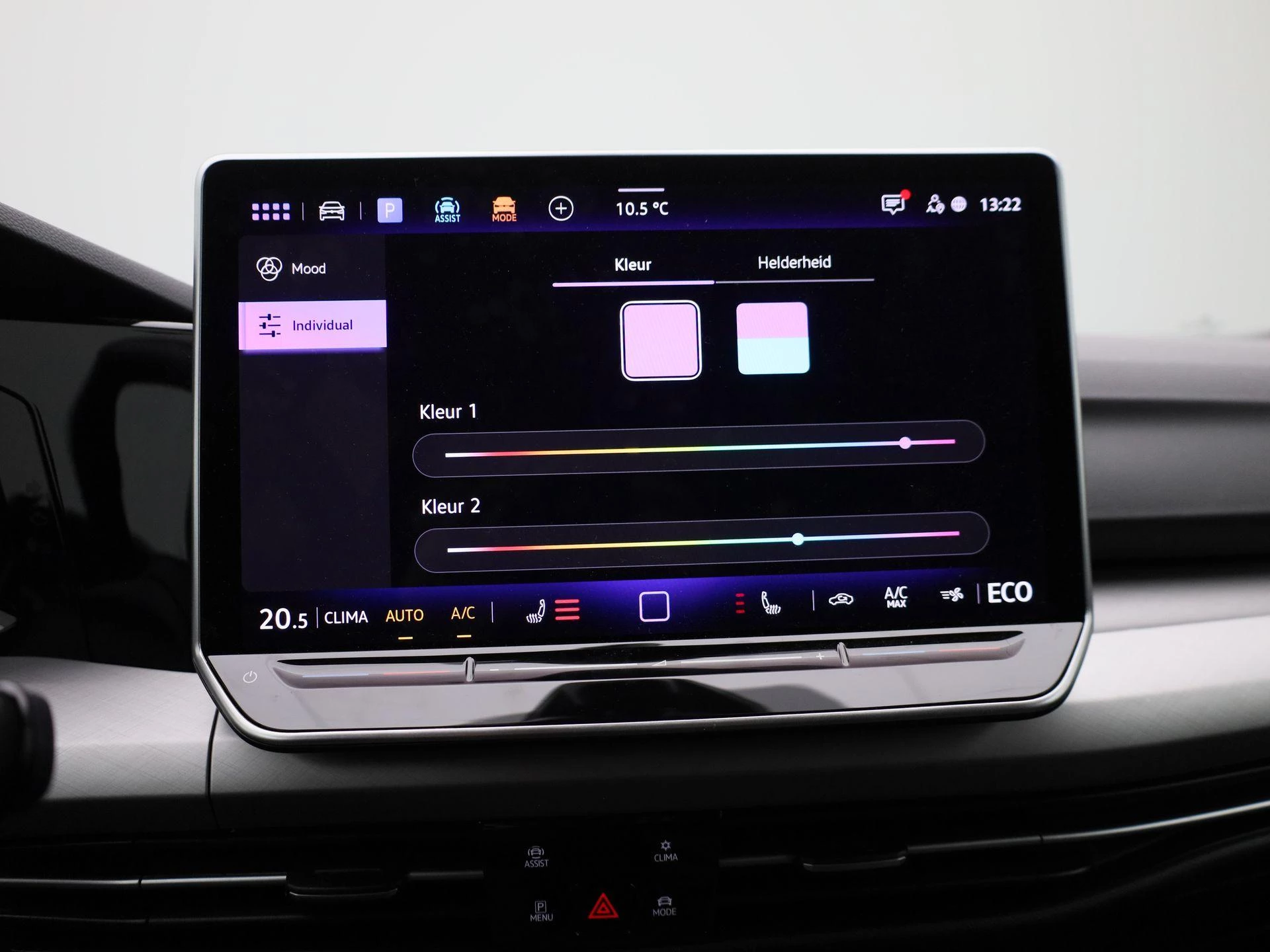 Volkswagen-Golf-image-27