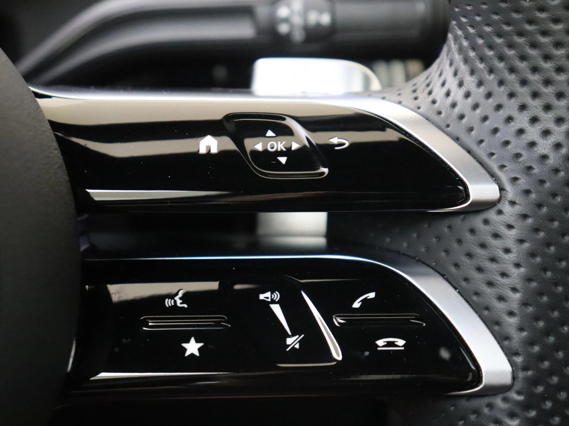 Mercedes-Benz-A-Klasse-image-13