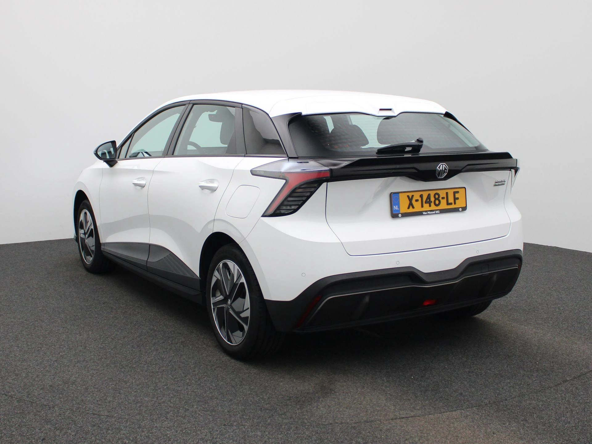 MG-MG4 EV-image-1