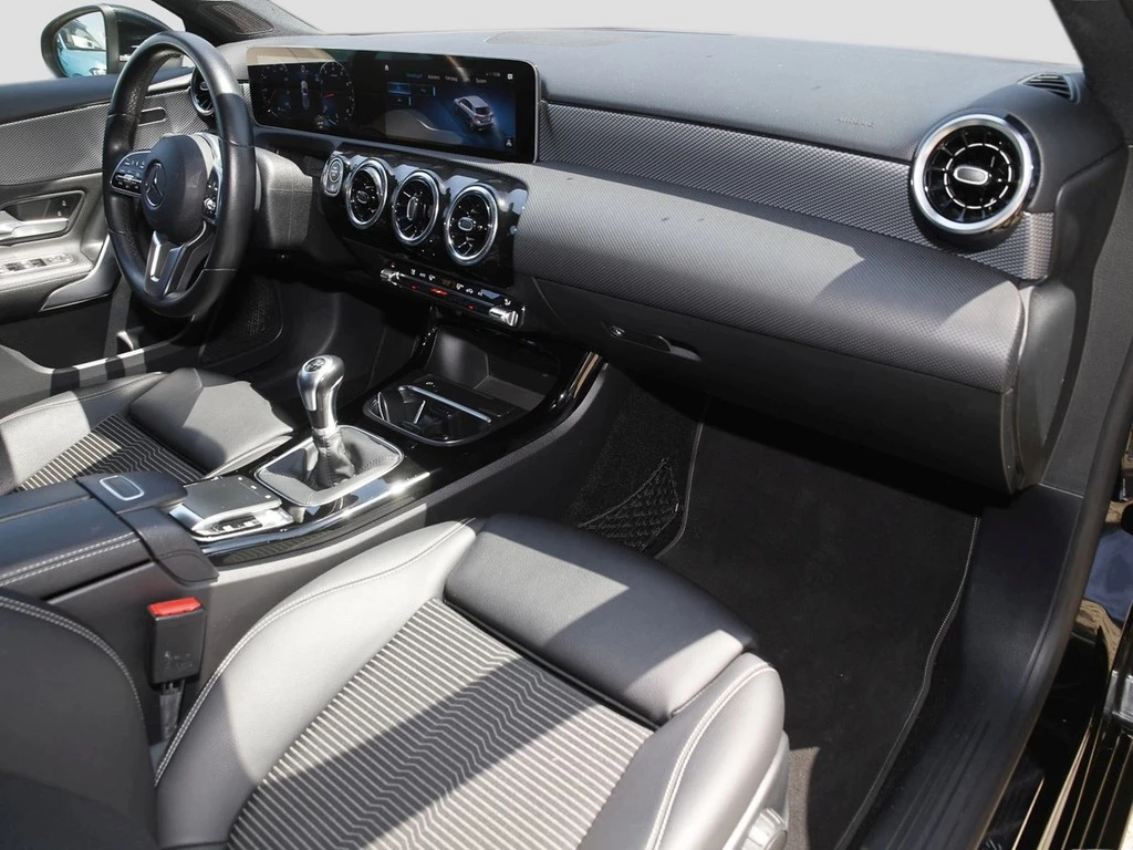 Mercedes-Benz-A-Klasse-image-7
