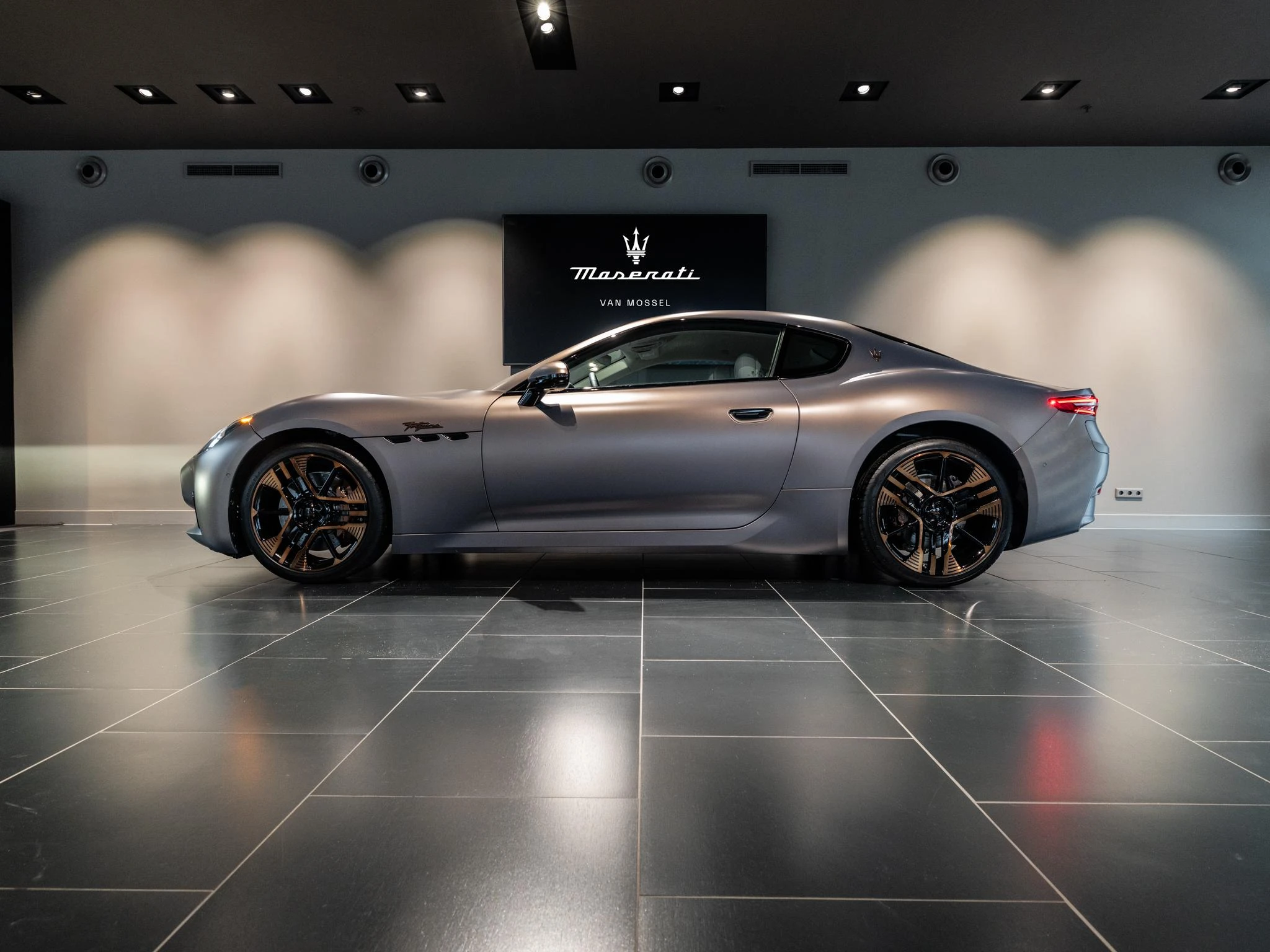 Maserati-GranTurismo-image-3
