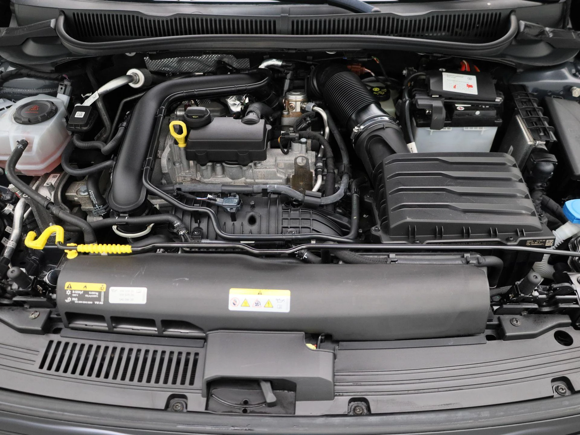 Volkswagen-Polo-image-28