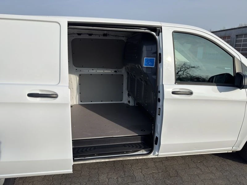 Mercedes-Benz-Vito 116-image-16