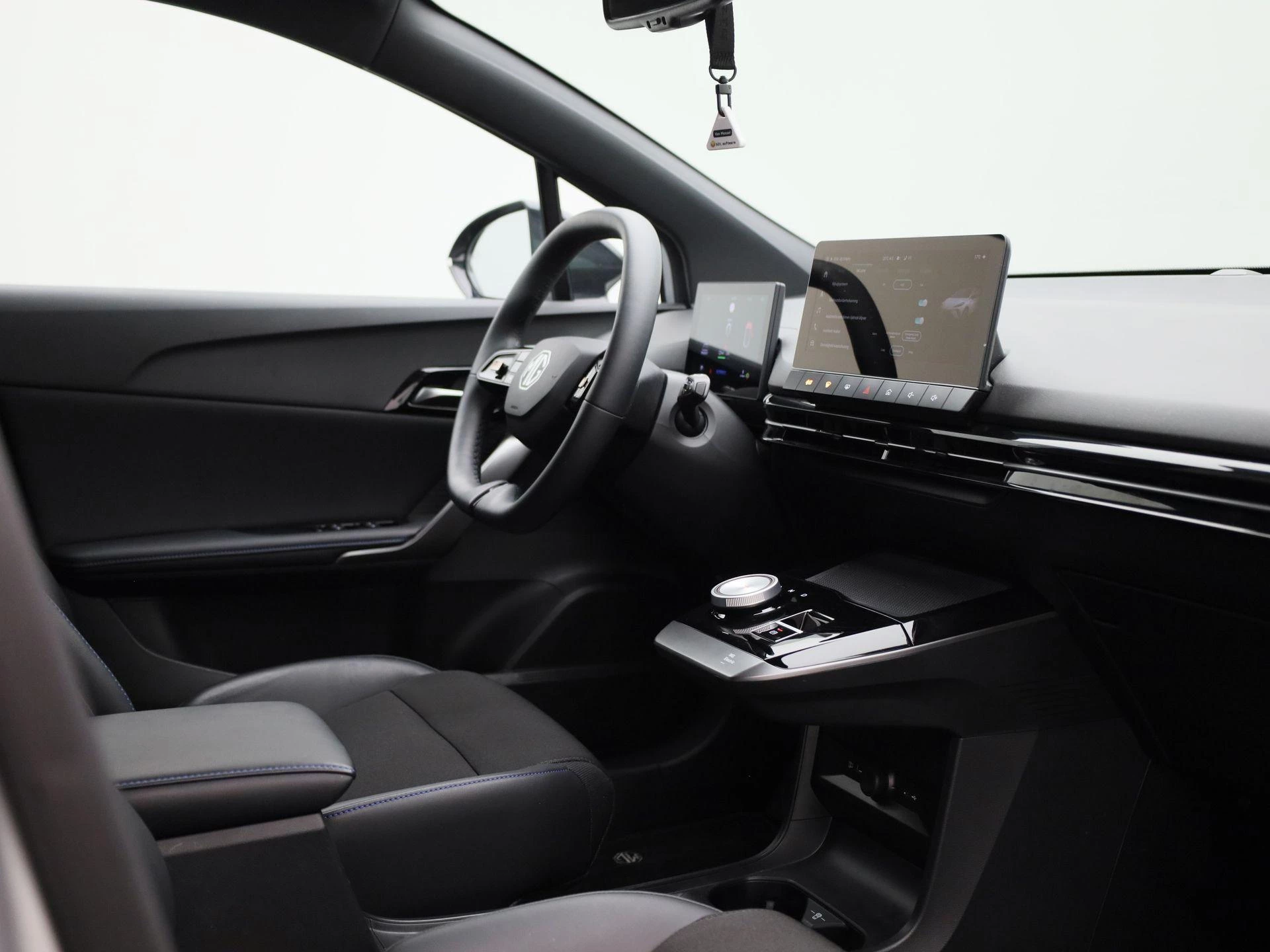 MG 4 64 kWh Luxury