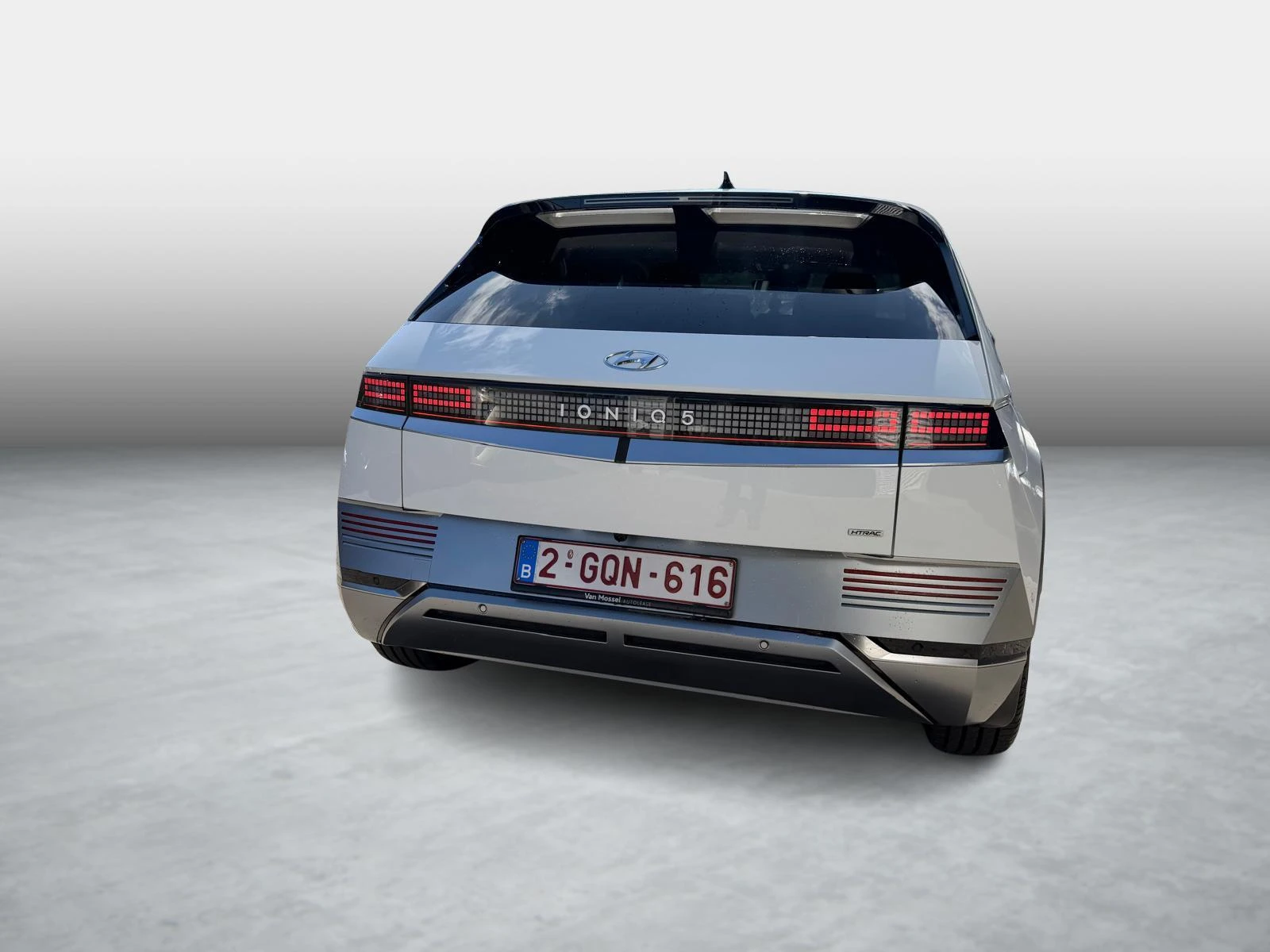 Hyundai-IONIQ 5-image-4