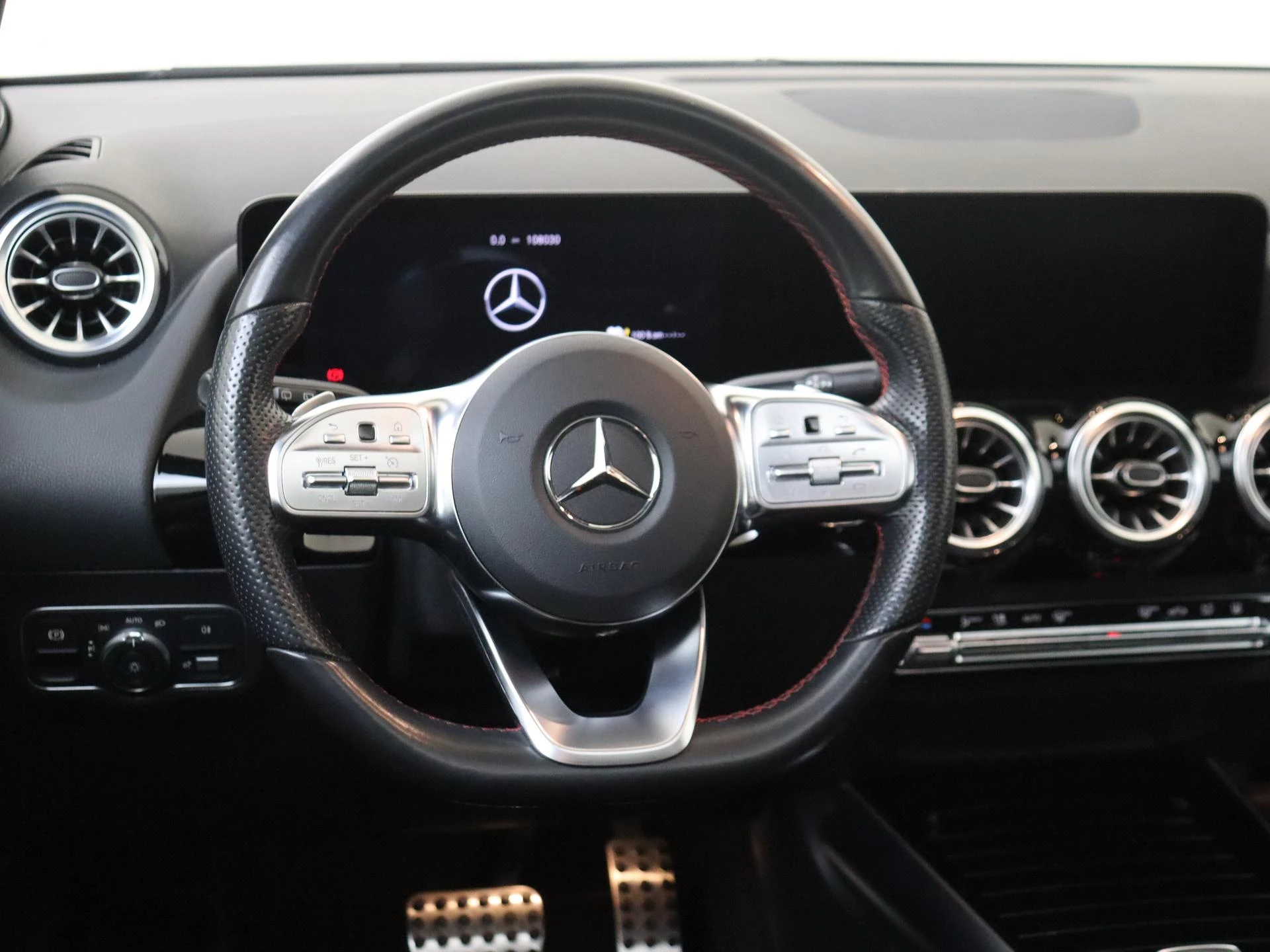 Mercedes-Benz-B-Klasse-image-9