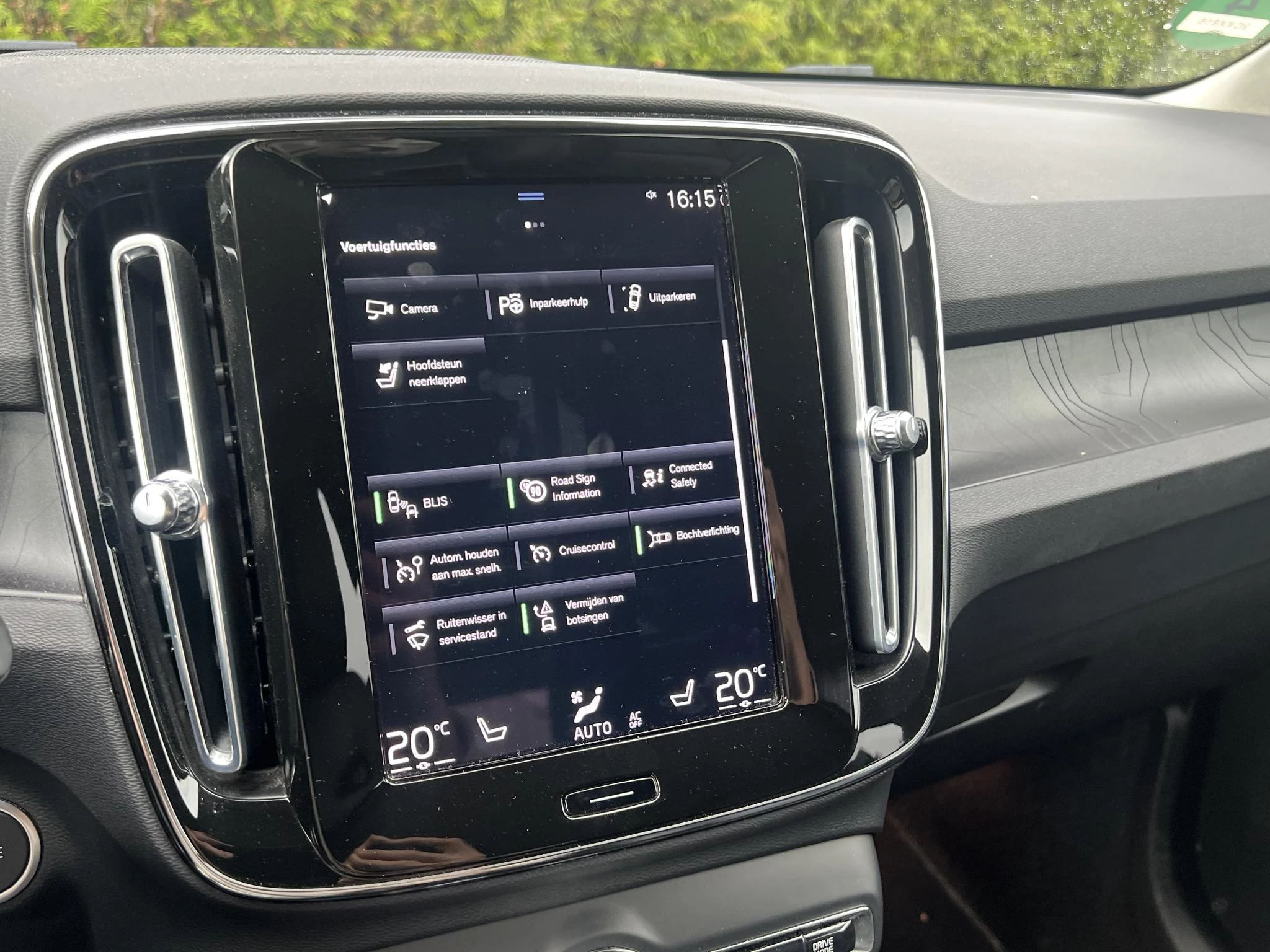 Volvo XC40 T4 Plug-in Hybrid Plus Bright Aut.