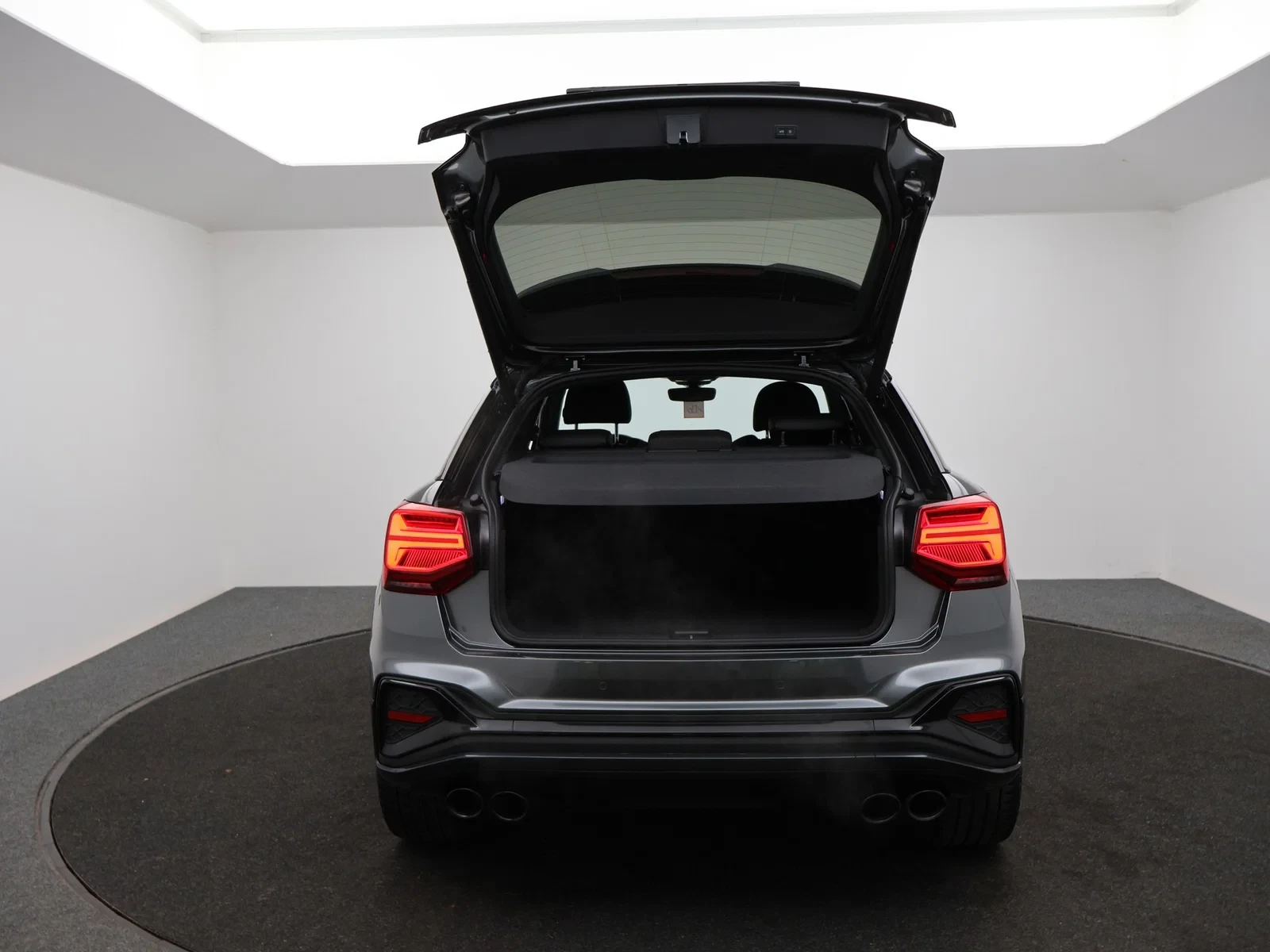 Audi SQ2 2.0TFSI Quattro 300PK *AUTOMAAT*HALF LEDER*FULL LED*SHADOWLOOK*...