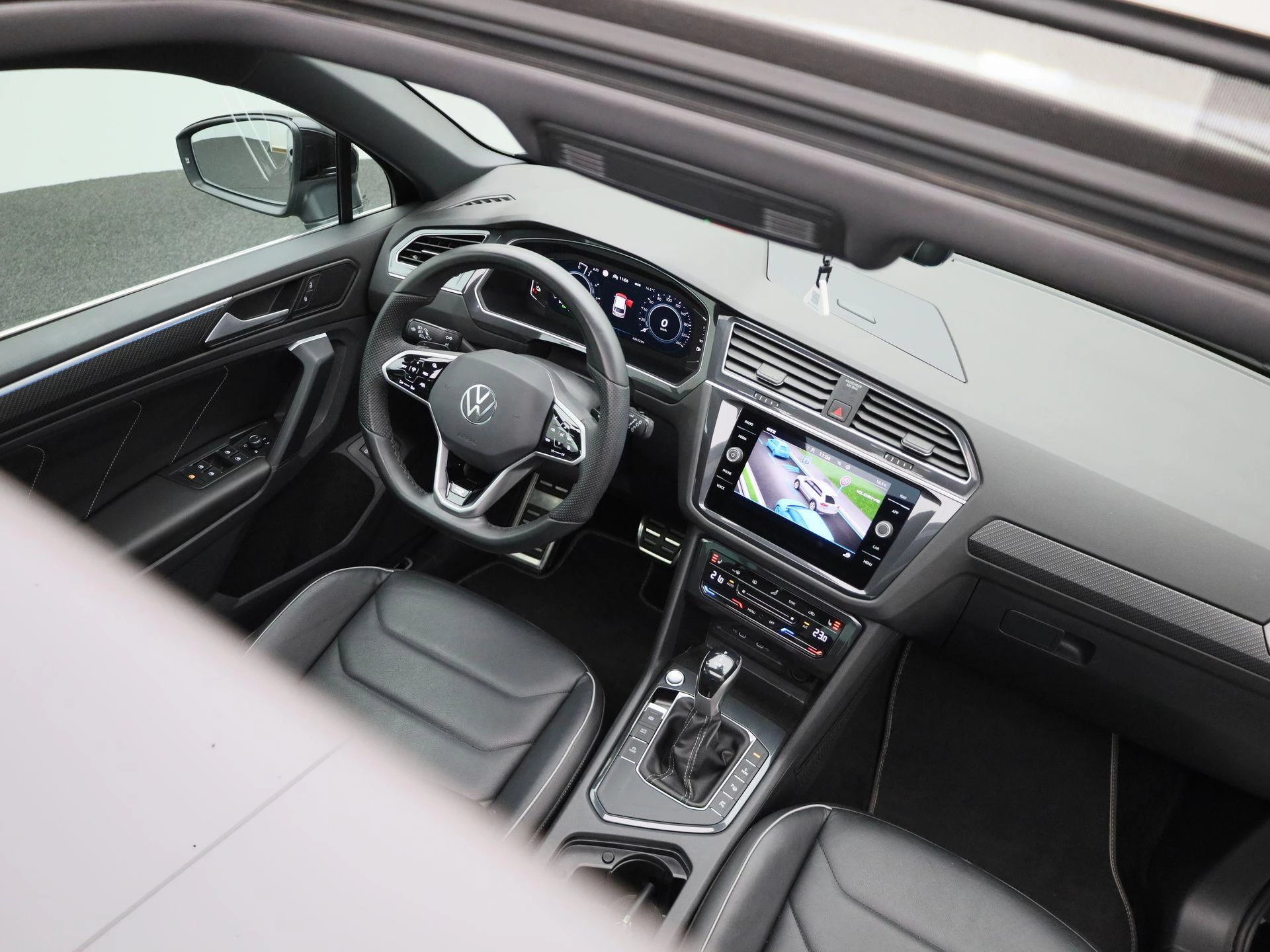 Volkswagen-Tiguan-image-41