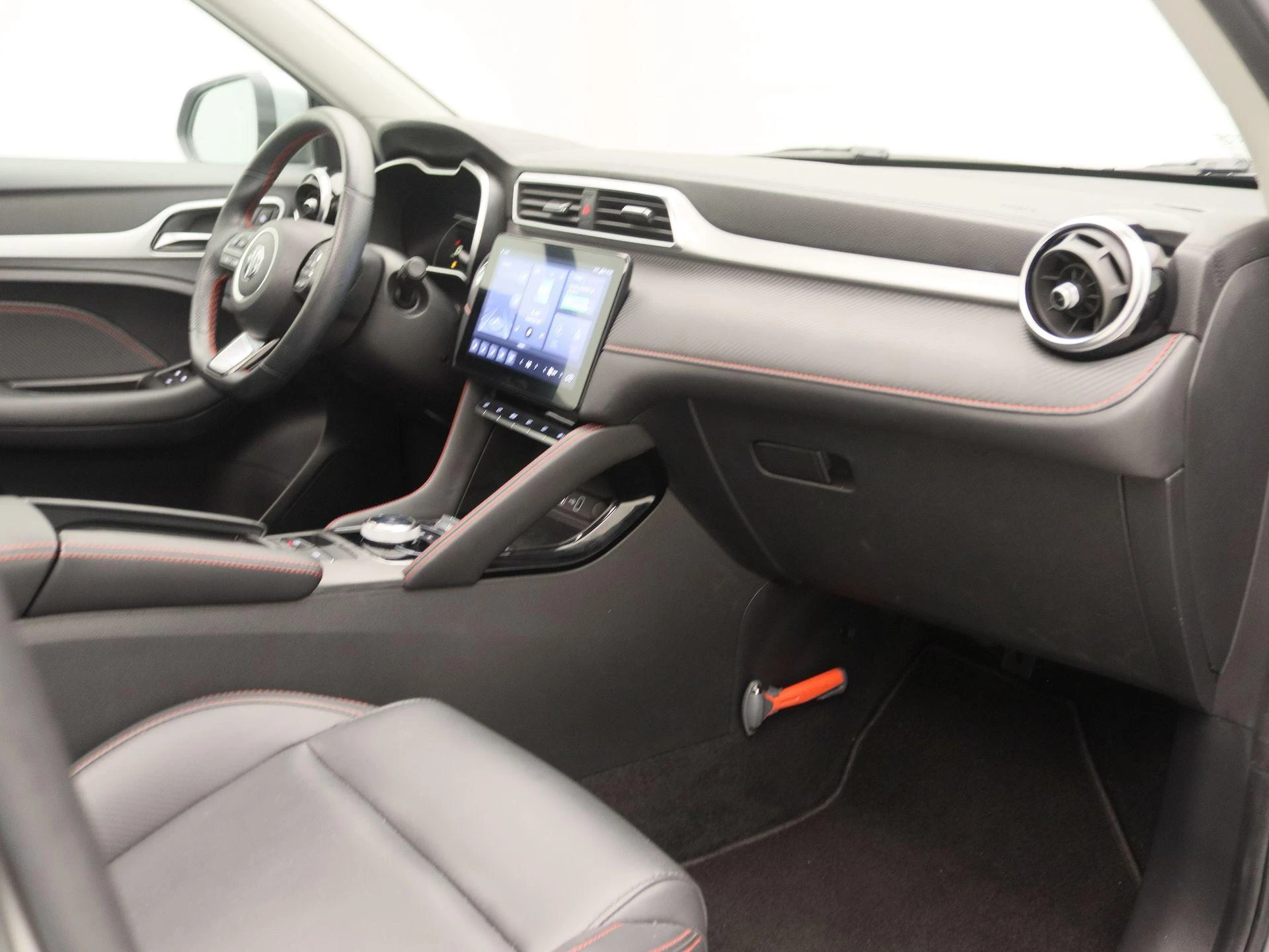 MG Standard Range Luxury 50 kWh