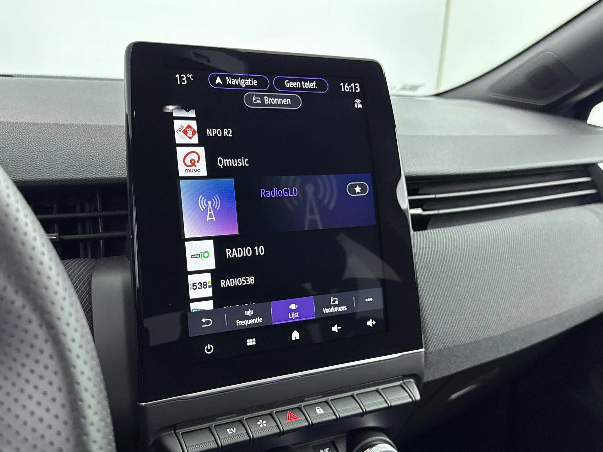 Renault-Clio-image-19