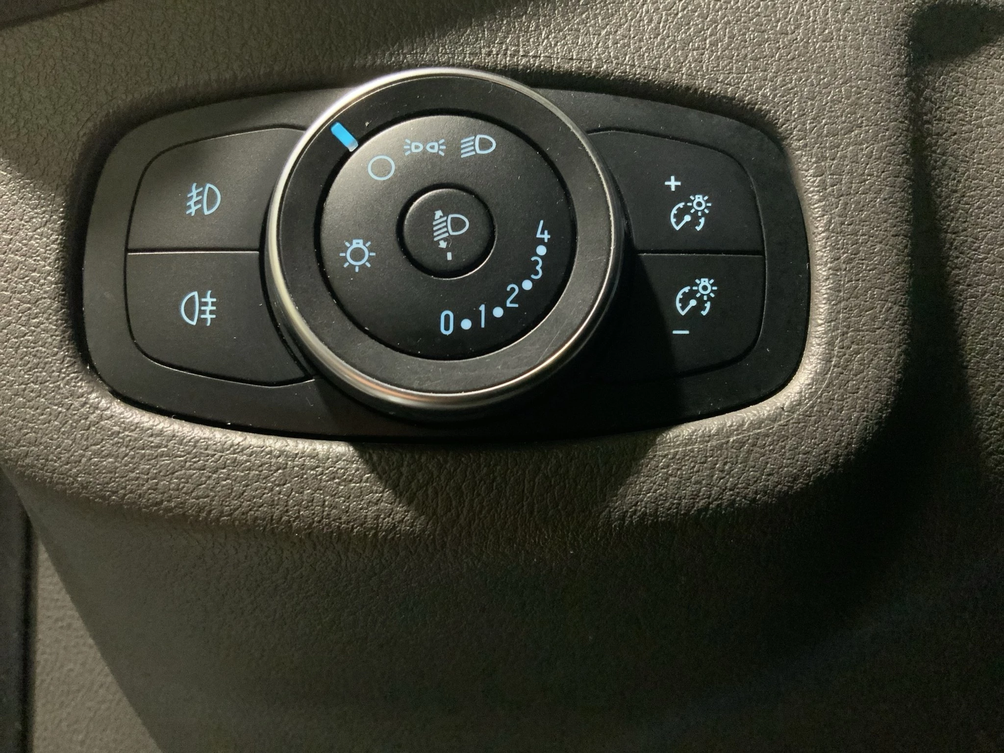 Ford-Transit Connect-image-15