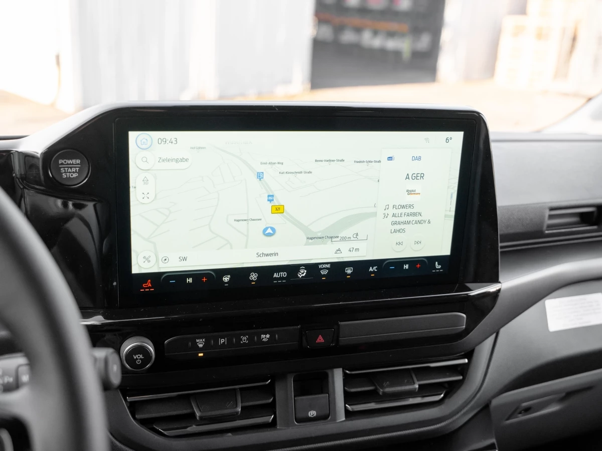 Ford-Tourneo Custom-image-11