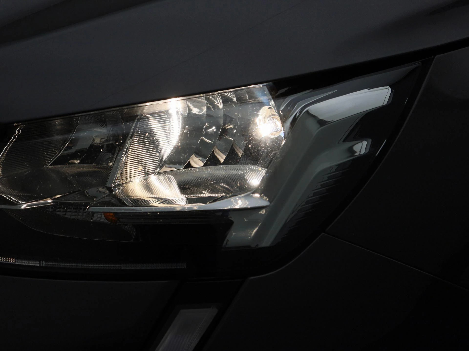 Peugeot-208-image-12