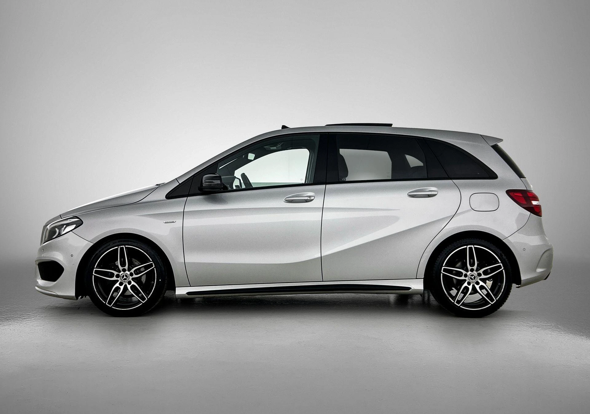 Mercedes-Benz-B-Klasse-image-1