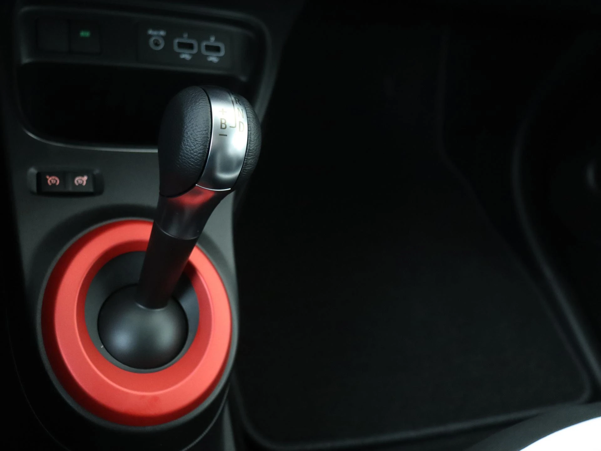 Renault-Twingo-image-13