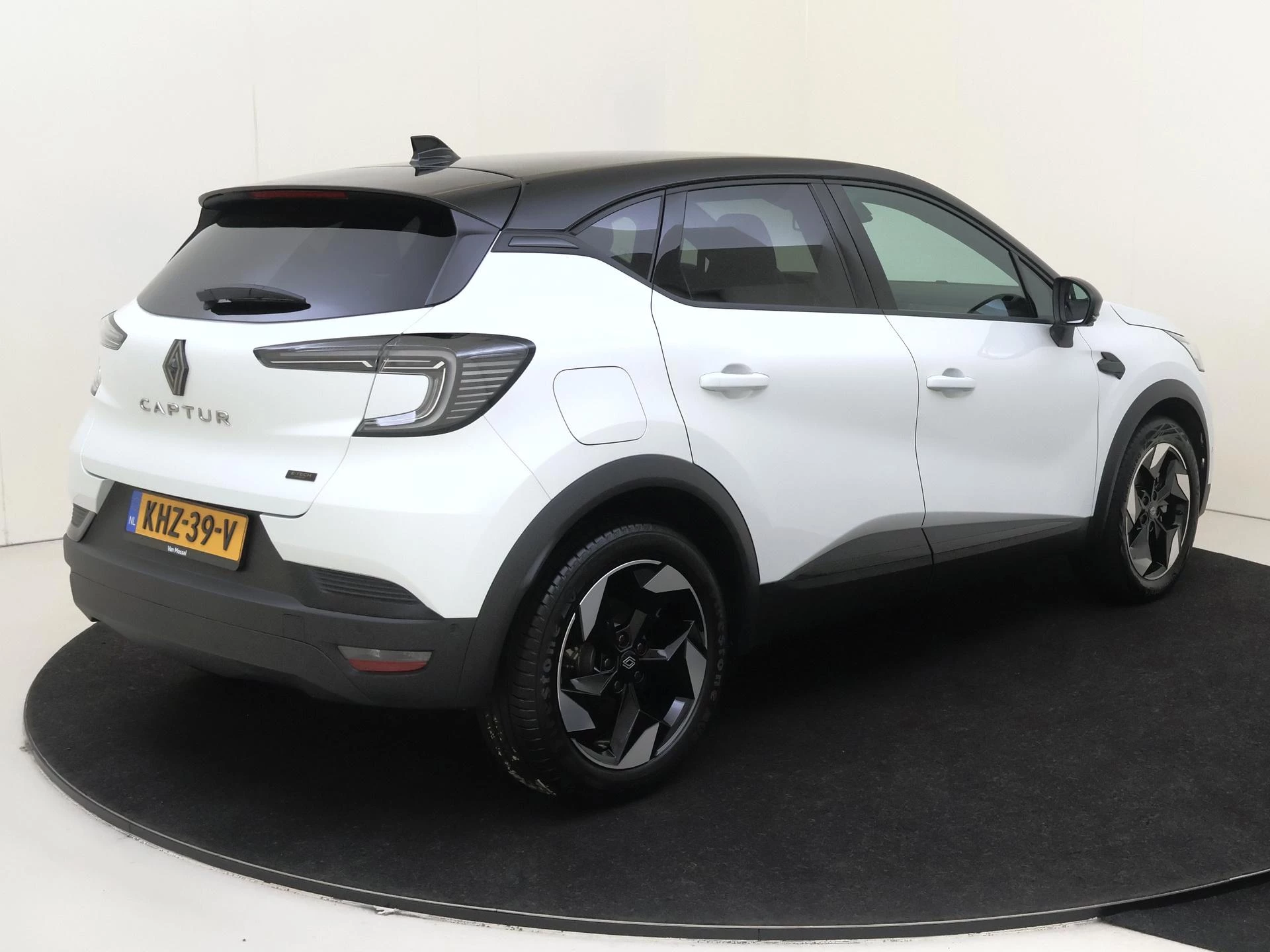 Renault Captur 1.8 E-Tech full hybrid 160 techno