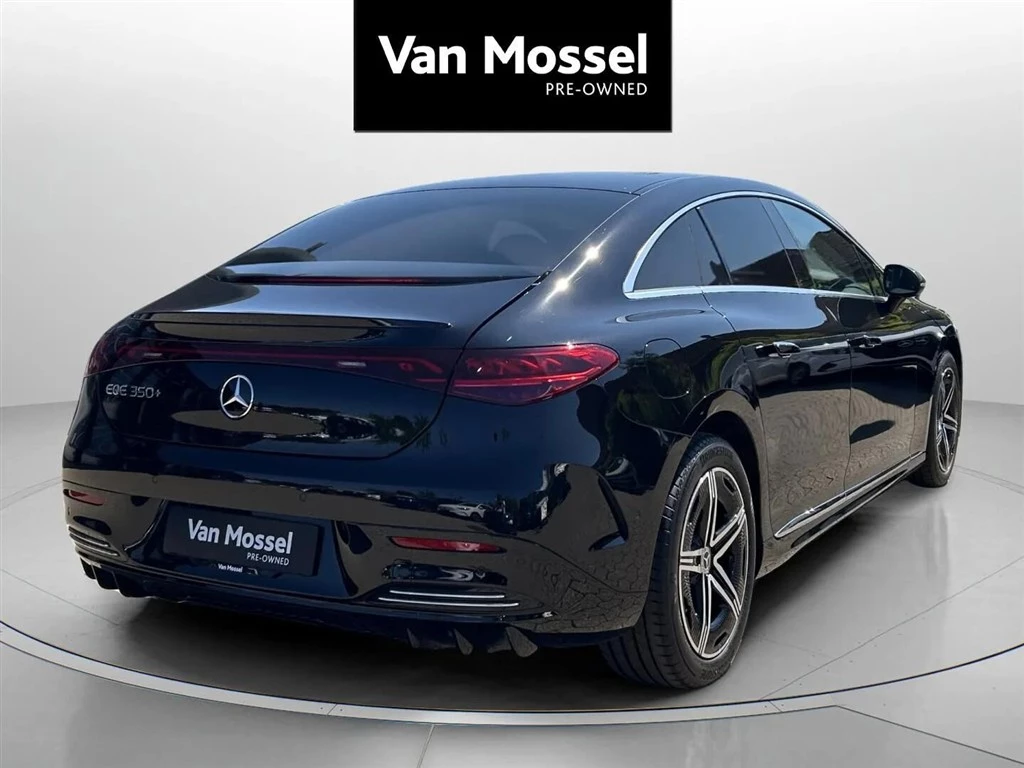 Mercedes-Benz-EQE-image-4