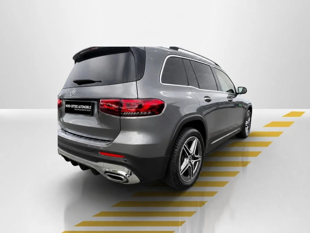 Mercedes-Benz-GLB 220 d-image-14