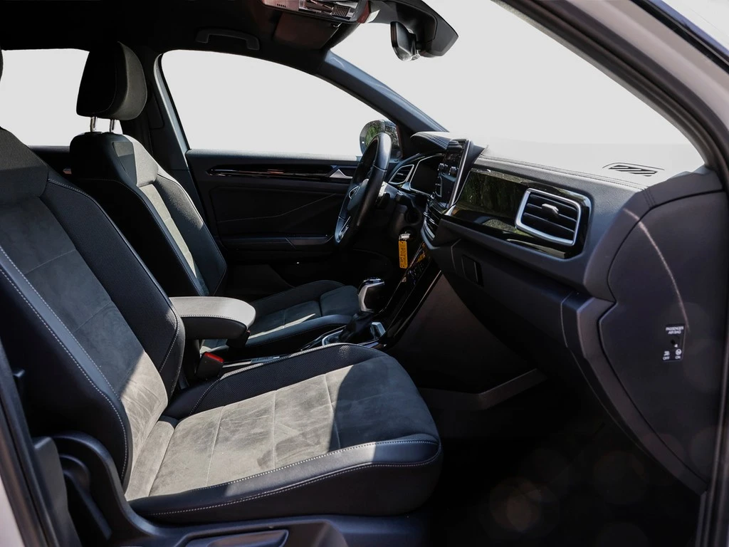 Volkswagen-T-Roc-image-5
