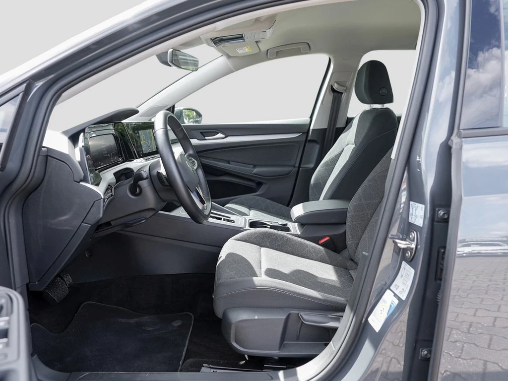 Volkswagen-Golf-image-18