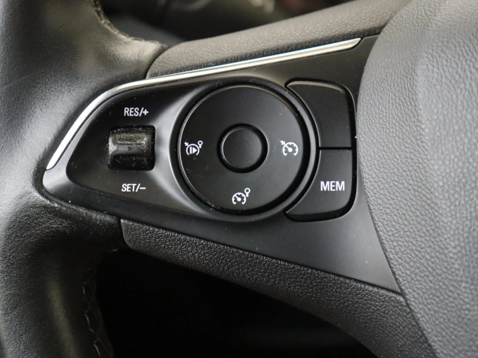 Opel-Crossland X-image-11
