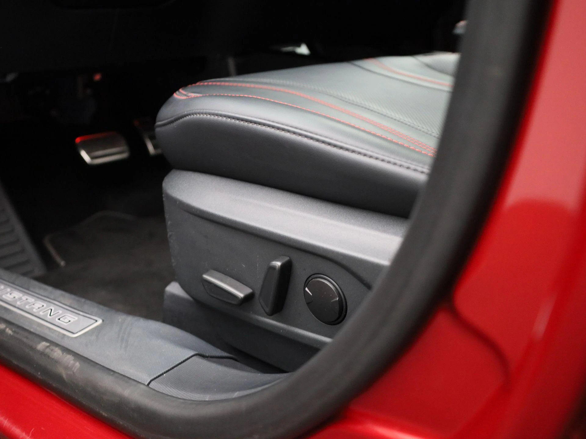 Ford-Mustang Mach-E-image-2
