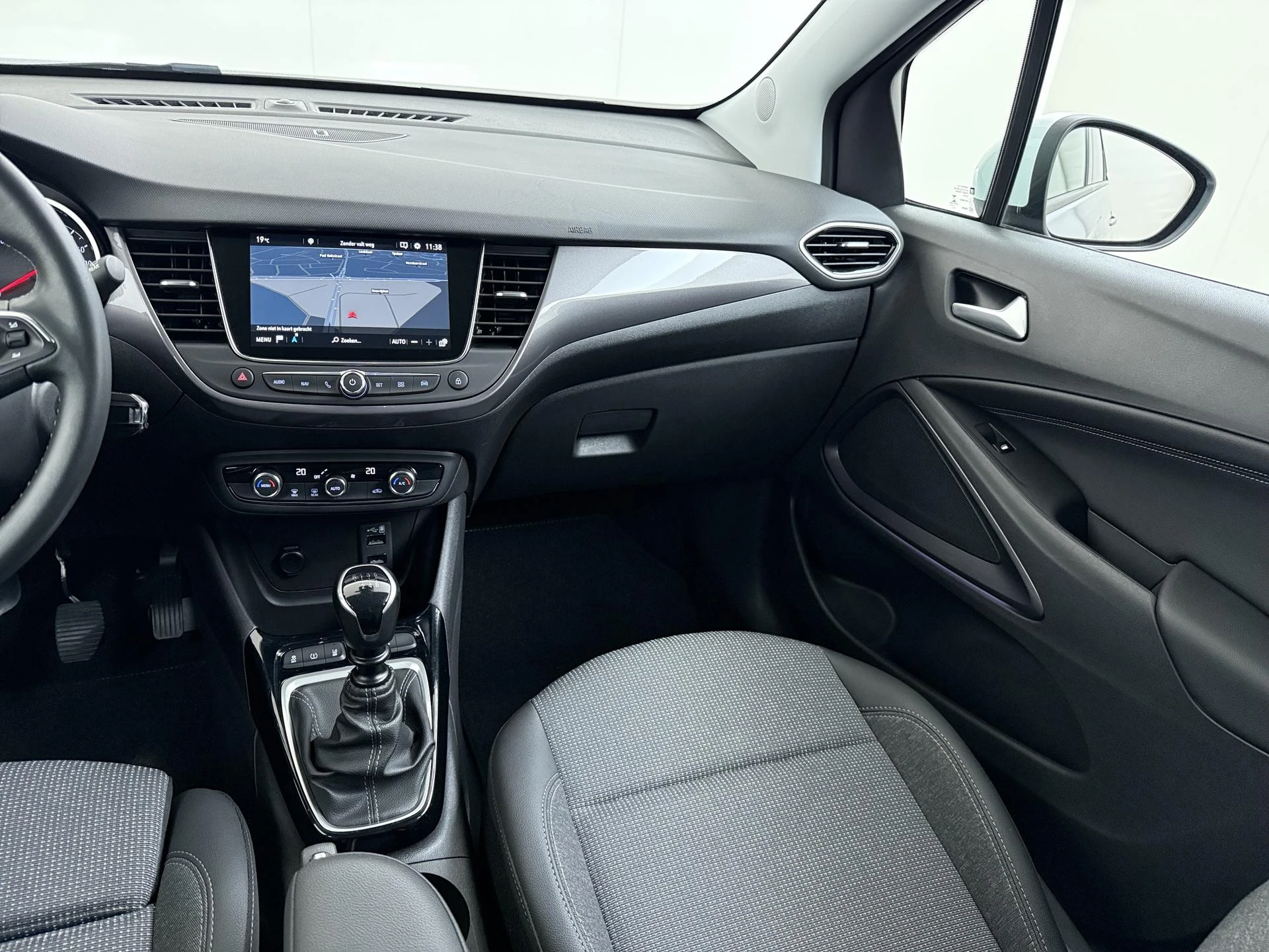 Opel-Crossland-image-20