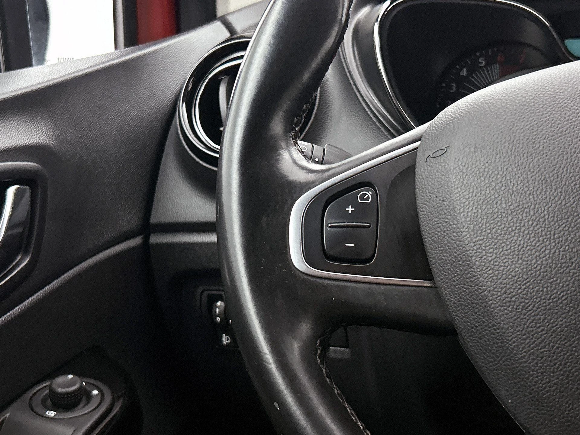 Renault-Captur-image-5